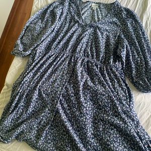 Adorable dress bubble sleeves